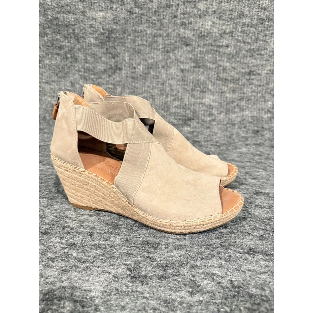 Gentle Souls Kenneth Cole Colleen Cross Elastic Wedge Sandal Taupe Suede 9